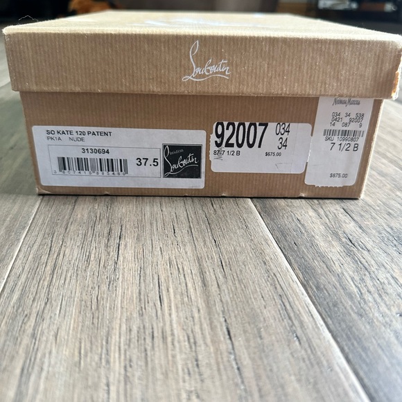 AUTHENTIC Christian Louboutin So Kate’s - Picture 12 of 12